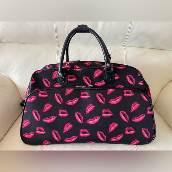 Lips Duffel Bag Set 2pc Pink & Black Gym Travel Weekender Bag and Tote - Picture 2 of 8